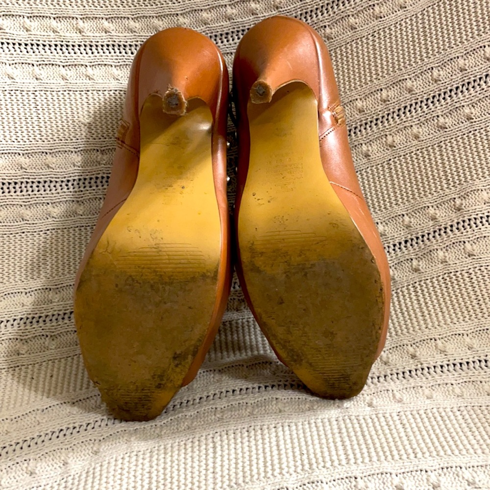 Used - Picture 4 of 4